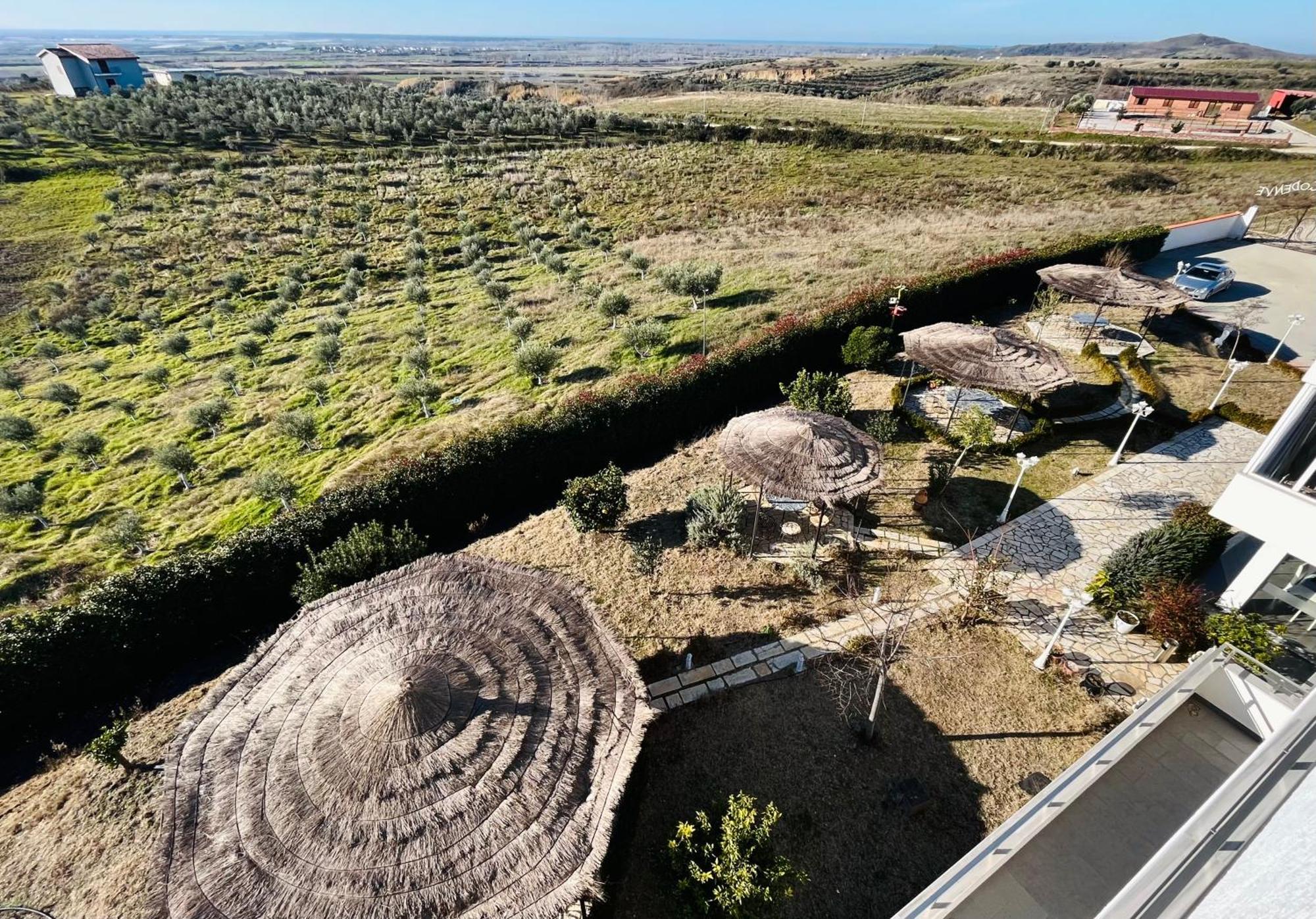 Kodra E Godenve Hotel Vile-Ballaj Exterior photo